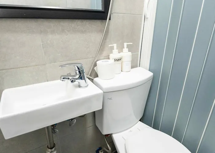 2 - Gu&Anne House Seoul Hongdae Stn 5Rooms,4Bathroom Apartment