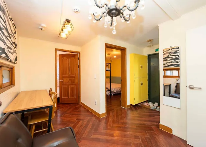 Apartment 2 - Gu&Anne House Seoul Hongdae Stn 5Rooms,4Bathroom Seoul