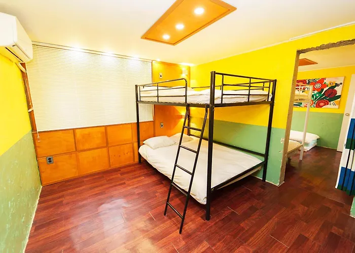 2 - Gu&Anne House Seoul Hongdae Stn 5Rooms,4Bathroom Apartment *