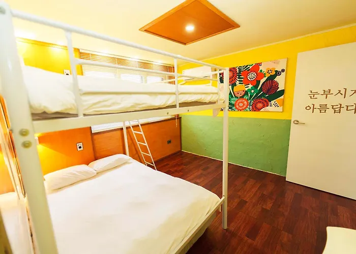 Apartment 2 - Gu&Anne House Seoul Hongdae Stn 5Rooms,4Bathroom *
