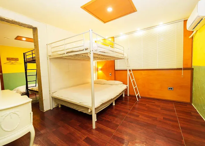 2 - Gu&Anne House Seoul Hongdae Stn 5Rooms,4Bathroom * Seoul