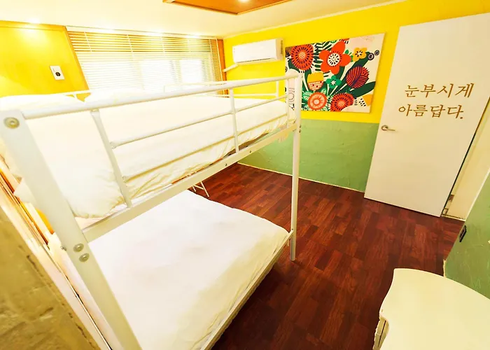 2 - Gu&Anne House Seoul Hongdae Stn 5Rooms,4Bathroom Apartment *