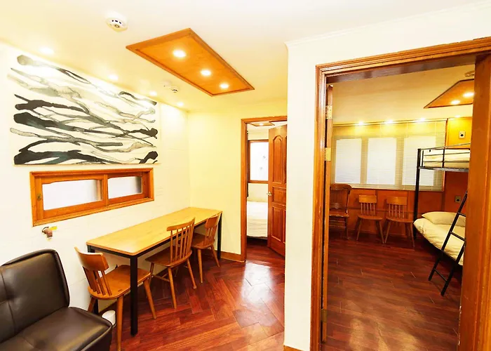 2 - Gu&Anne House Seoul Hongdae Stn 5Rooms,4Bathroom Apartment Seoul