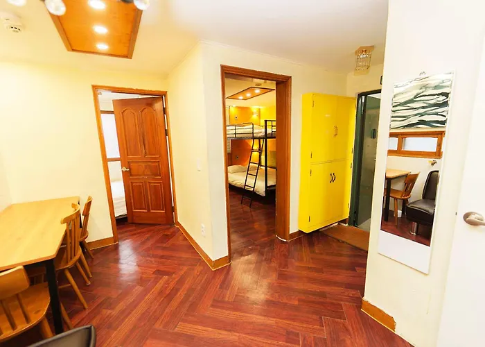 2 - Gu&Anne House Seoul Hongdae Stn 5Rooms,4Bathroom Apartment Seoul
