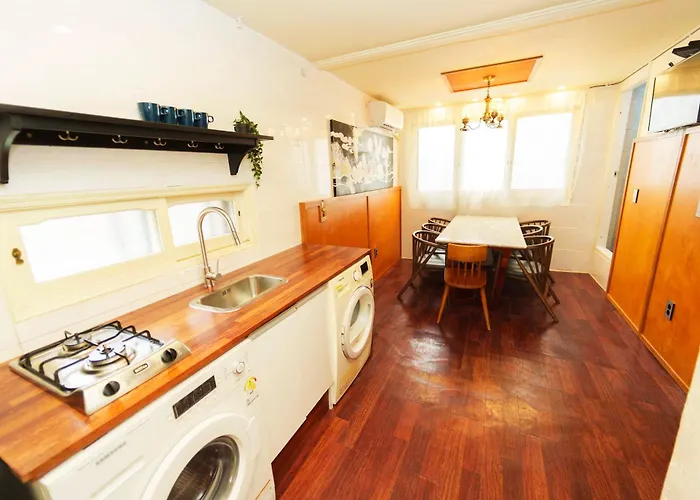 2 - Gu&Anne House Seoul Hongdae Stn 5Rooms,4Bathroom Apartment