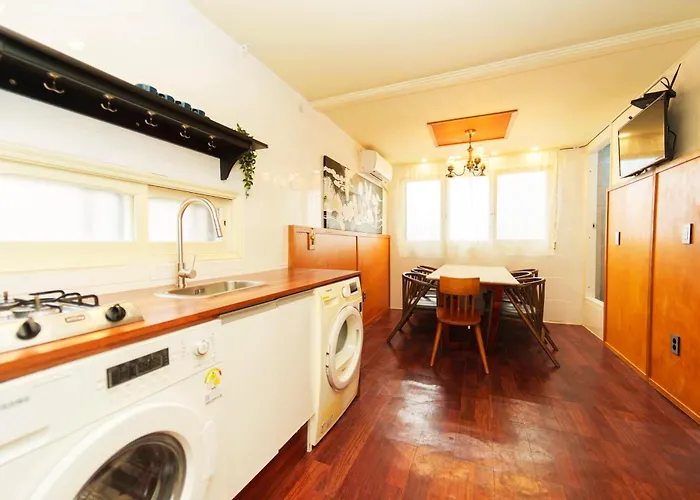 Apartment 2 - Gu&Anne House Seoul Hongdae Stn 5Rooms,4Bathroom